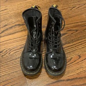 Dr martens / doc martens 8 patent leather boots
